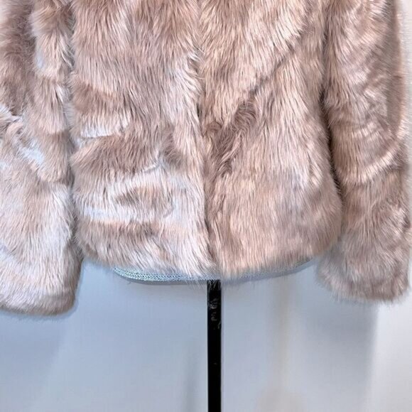 New Carolina Belle Montreal Faux Fur Champagne Rose Jacket VERY TRENDY   SIZE L - Picture 4 of 8